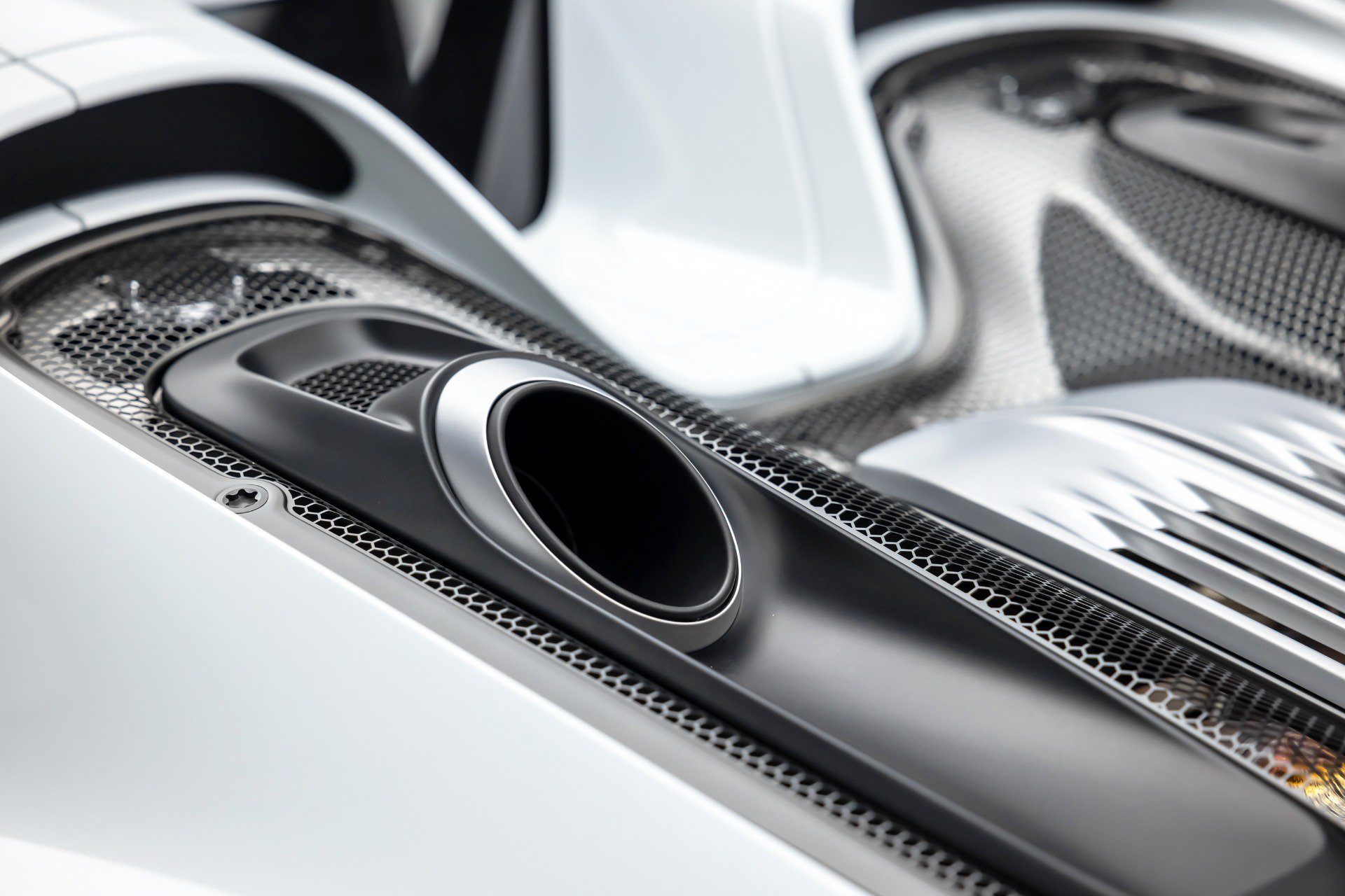 Used 2015 Porsche 918 Spyder AWD/4WD image 68