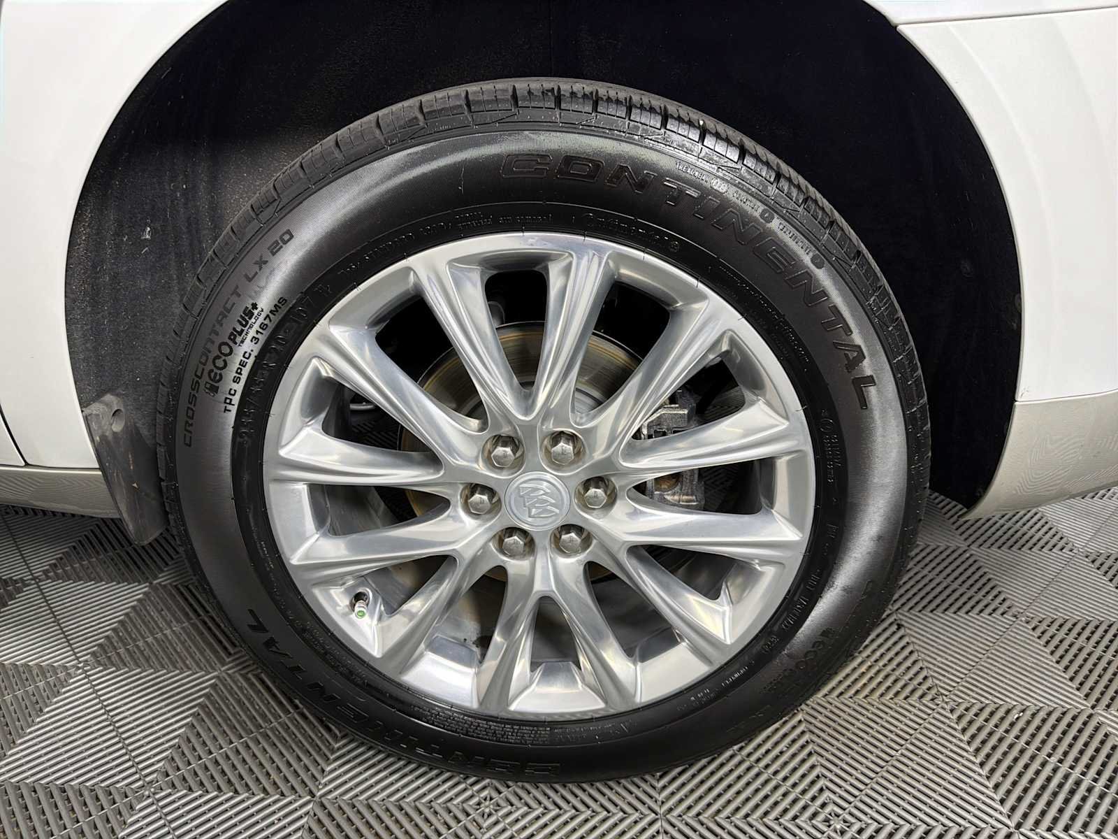 Used 2018 Buick Enclave Premium w/ Trailering Package FWD image 19