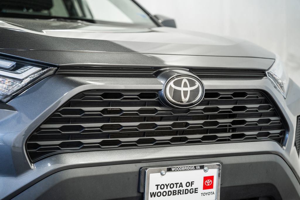 Used 2022 Toyota RAV4 XLE image 9
