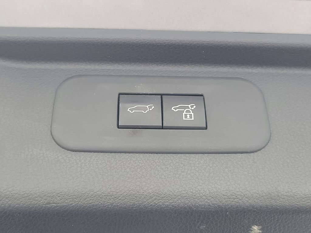 Used 2024 Toyota Grand Highlander Platinum image 25