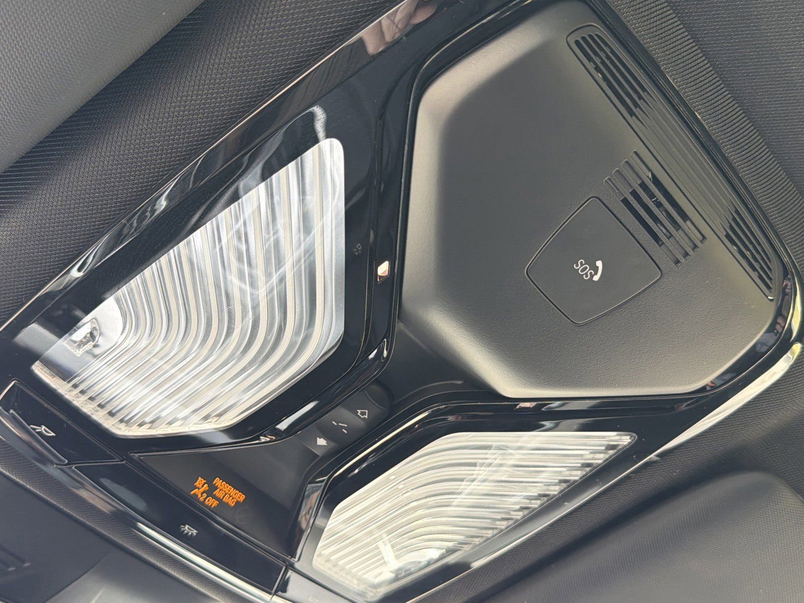 Certified 2025 BMW 330i xDrive Sedan AWD/4WD image 35