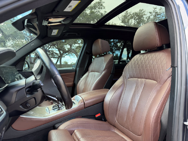 Used 2022 BMW X5 M50i w/ Executive Package AWD/4WD image 9