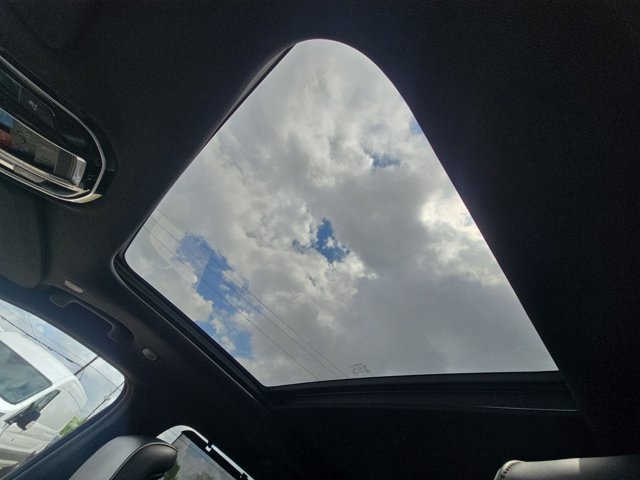 Used 2022 Jeep Grand Cherokee Summit w/ Luxury Tech Group V AWD/4WD image 14