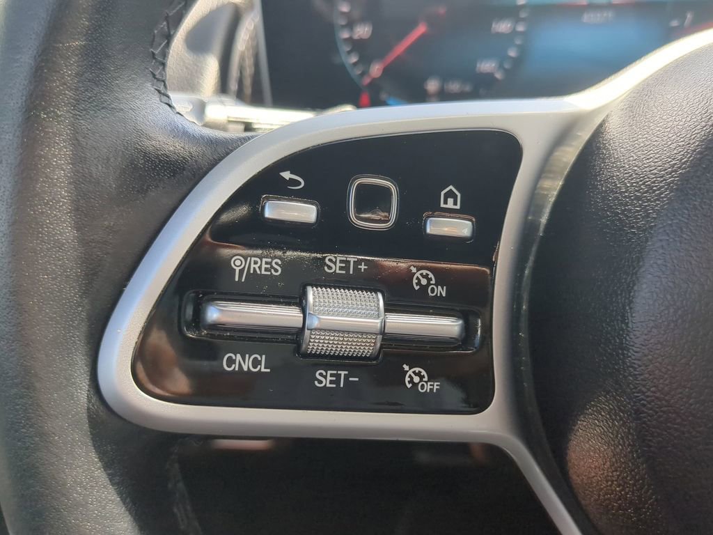 Certified 2021 Mercedes-Benz GLB 250 w/ Premium Package image 12