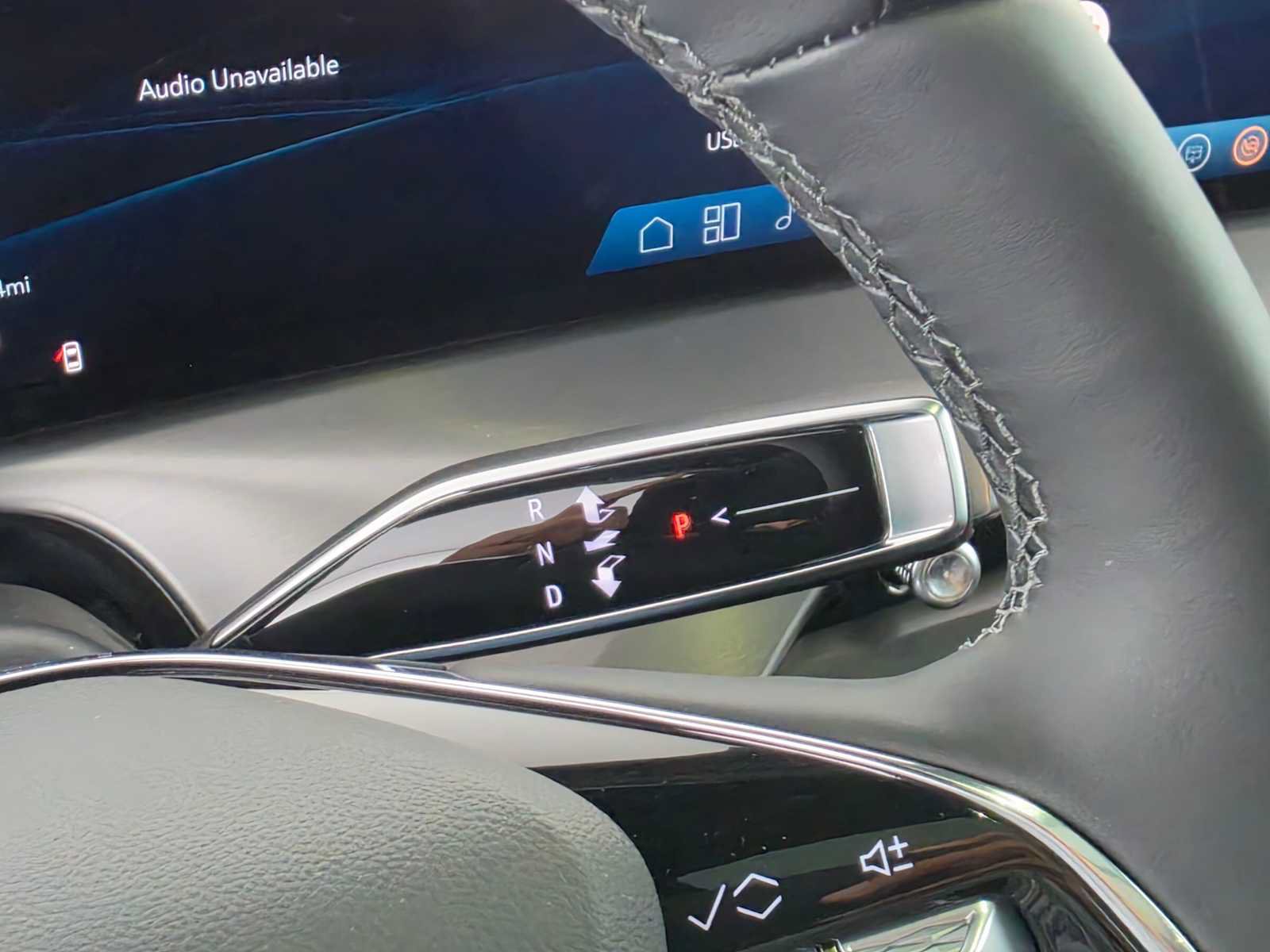 New 2027 Cadillac Vistiq Sport w/ LPO, Floor Liner Package AWD/4WD image 33