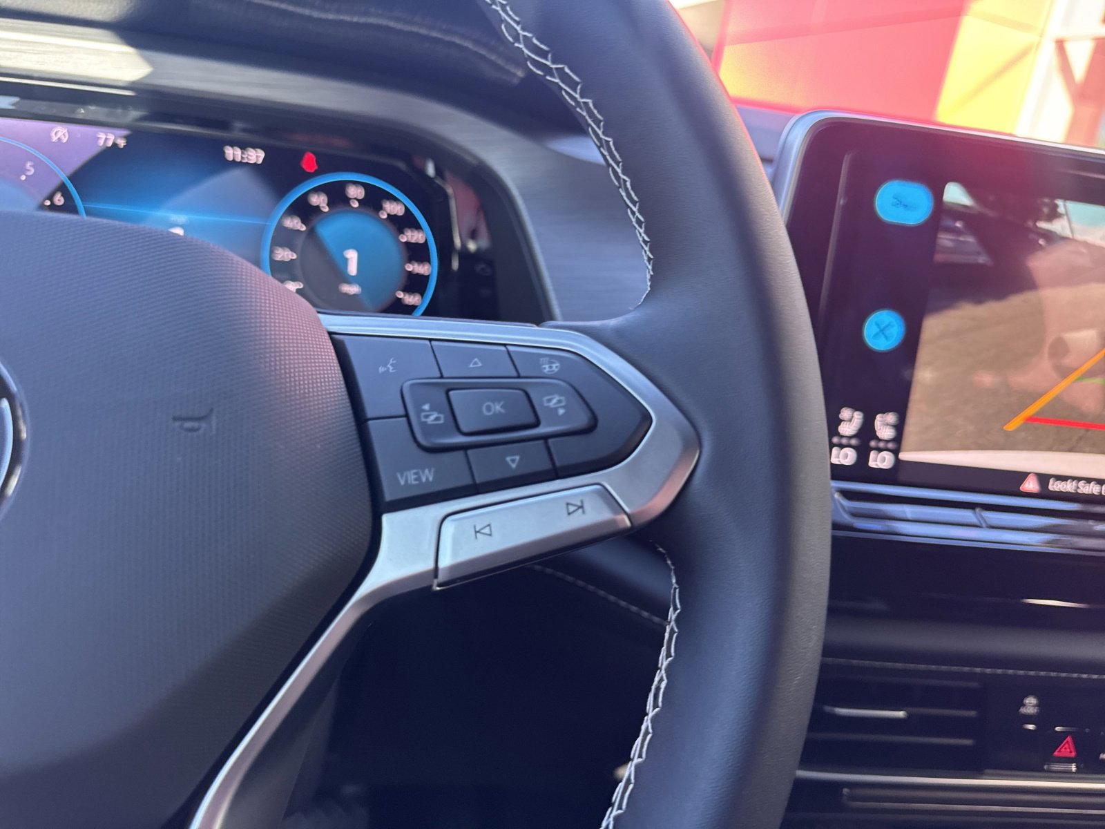 New 2026 Volkswagen Atlas Cross Sport SE image 31