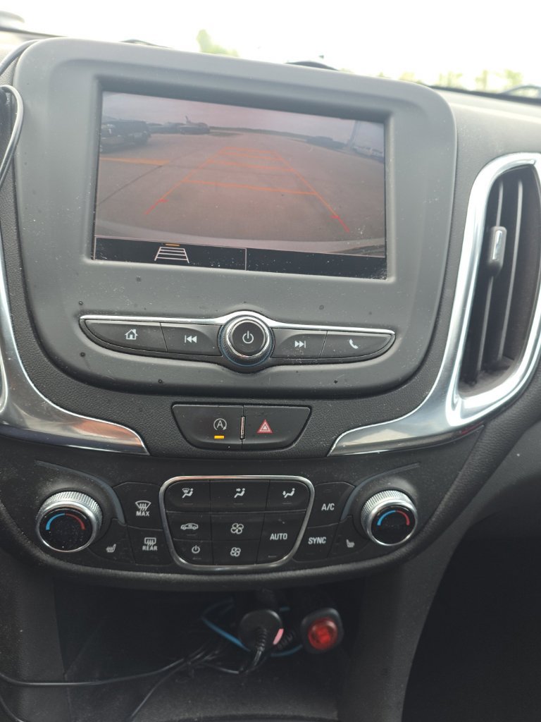 Used 2022 Chevrolet Equinox LT FWD image 18