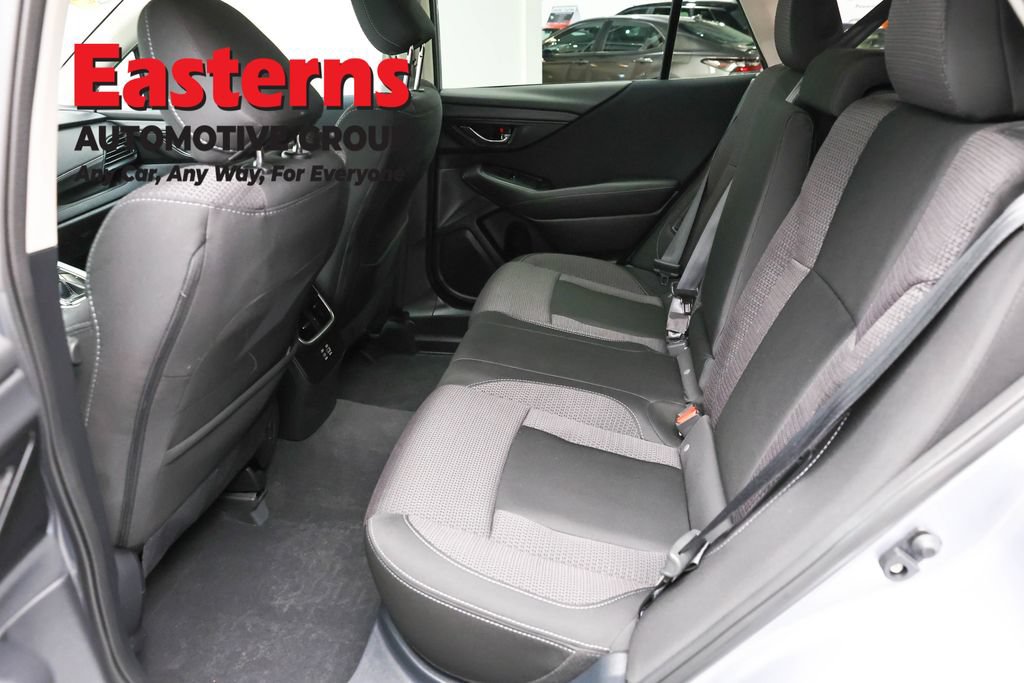 Used 2025 Subaru Outback Premium AWD/4WD image 19