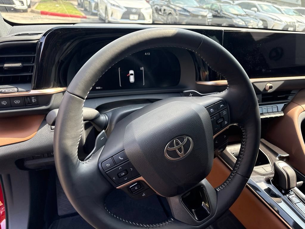 Used 2025 Toyota Crown Signia AWD/4WD image 12