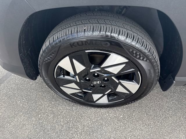 Certified 2024 Hyundai Kona SEL AWD/4WD image 37