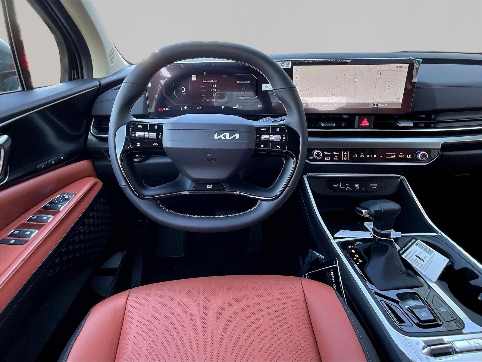 New 2027 Kia Carnival SX FWD image 9
