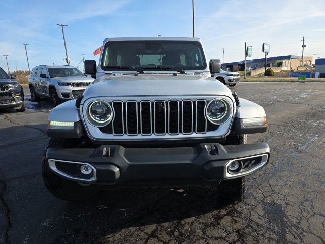 Used 2024 Jeep Wrangler Sahara w/ Technology Group image 9