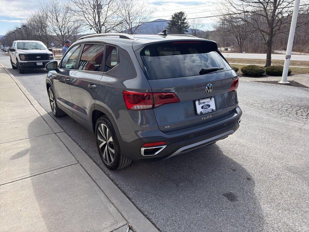 Used 2022 Volkswagen Taos SE image 5