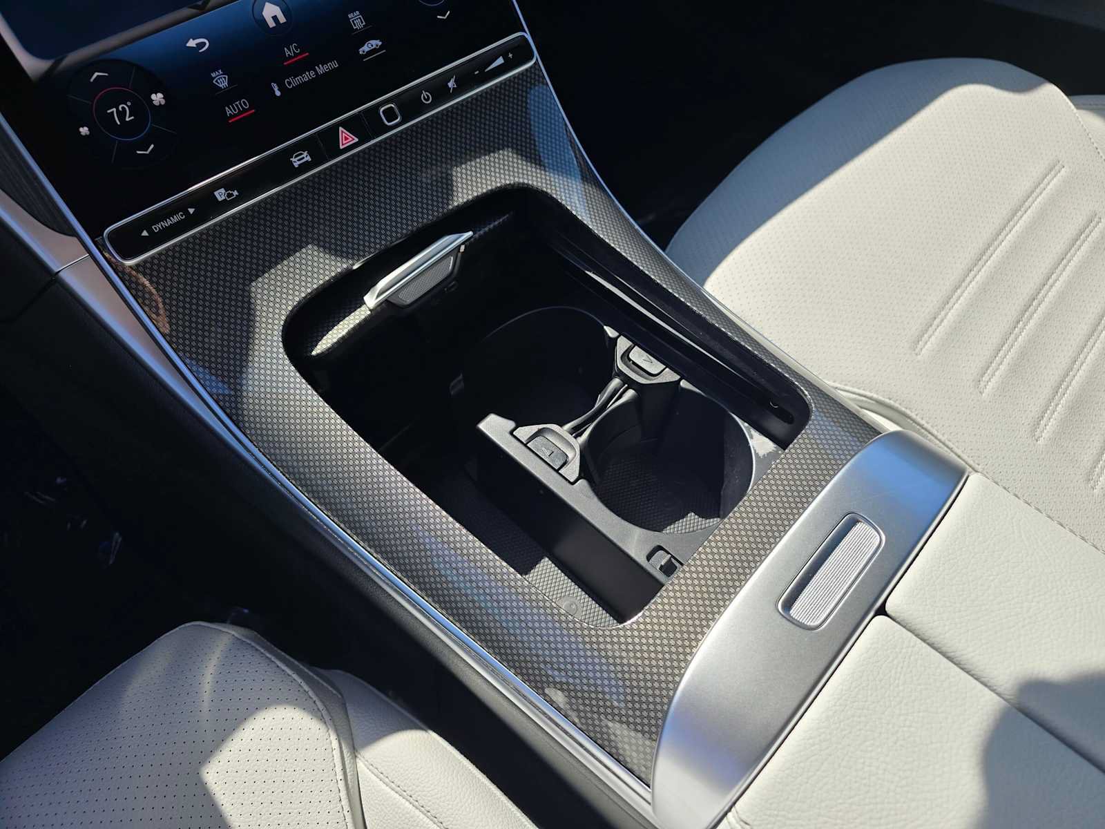 Used 2024 Mercedes-Benz C 300 Sedan image 30