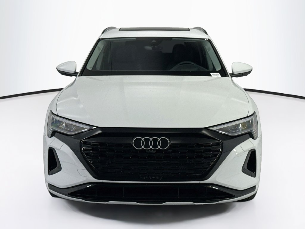 Certified 2024 Audi Q8 e-tron Prestige AWD/4WD image 2
