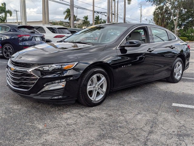 Used 2022 Chevrolet Malibu LS image 3