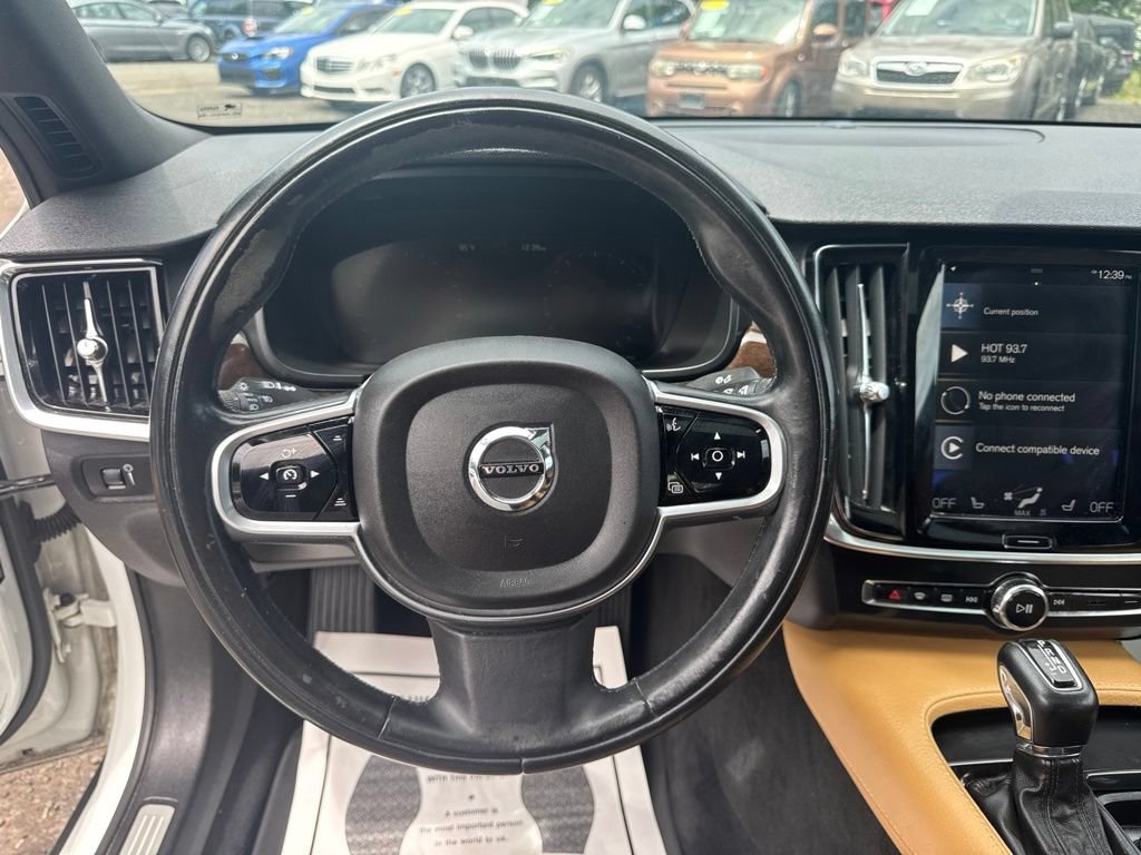 Used 2017 Volvo S90 T6 Momentum w/ Vision Package AWD/4WD image 28