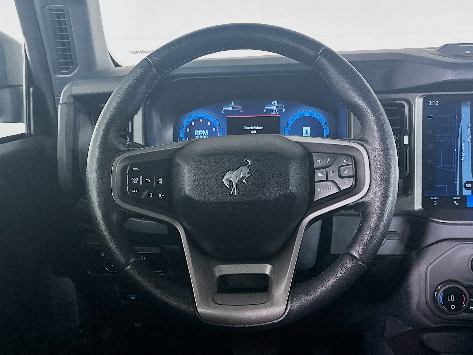 Used 2025 Ford Bronco Badlands AWD/4WD image 17