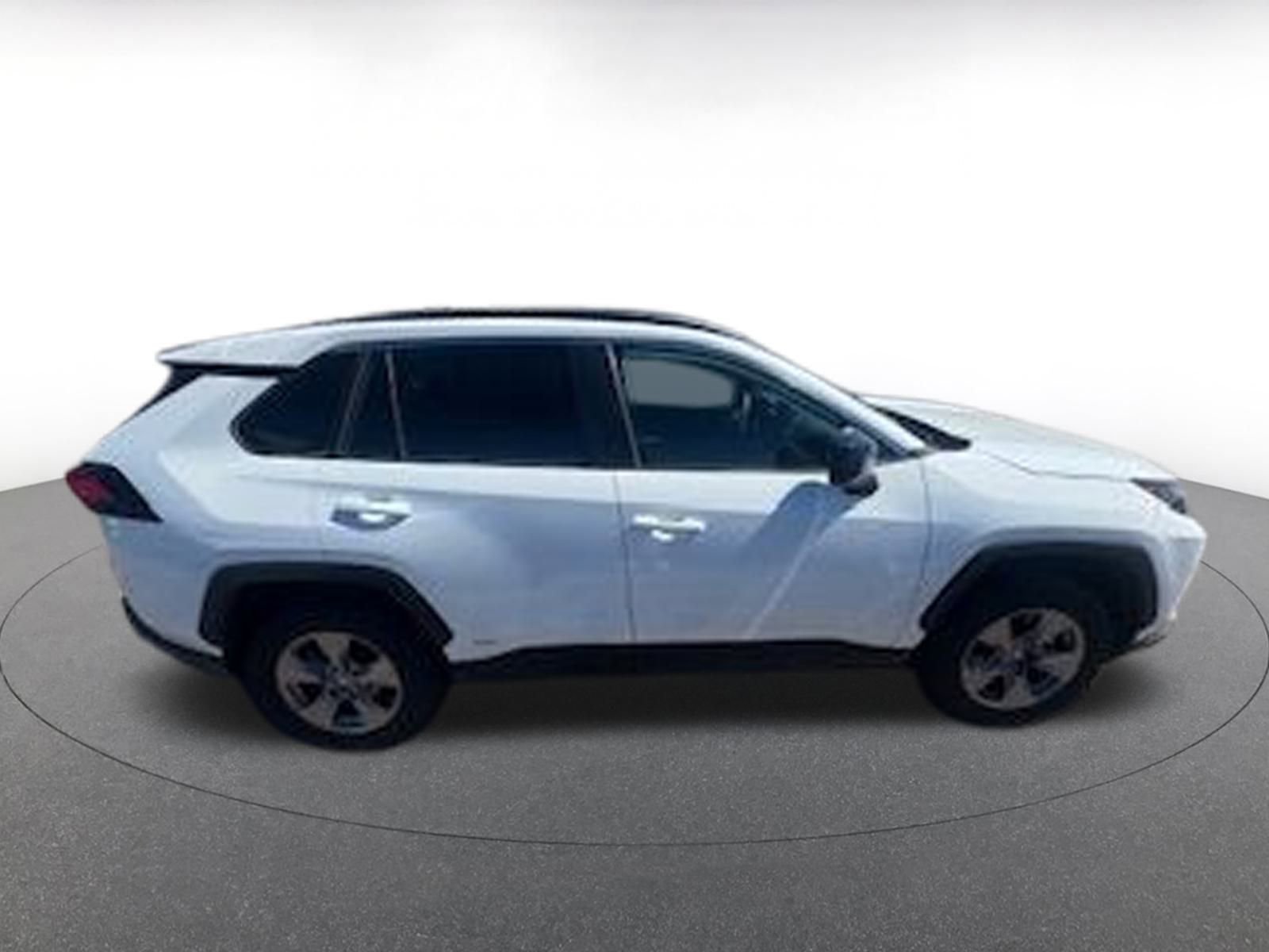 Used 2025 Toyota RAV4 LE image 7