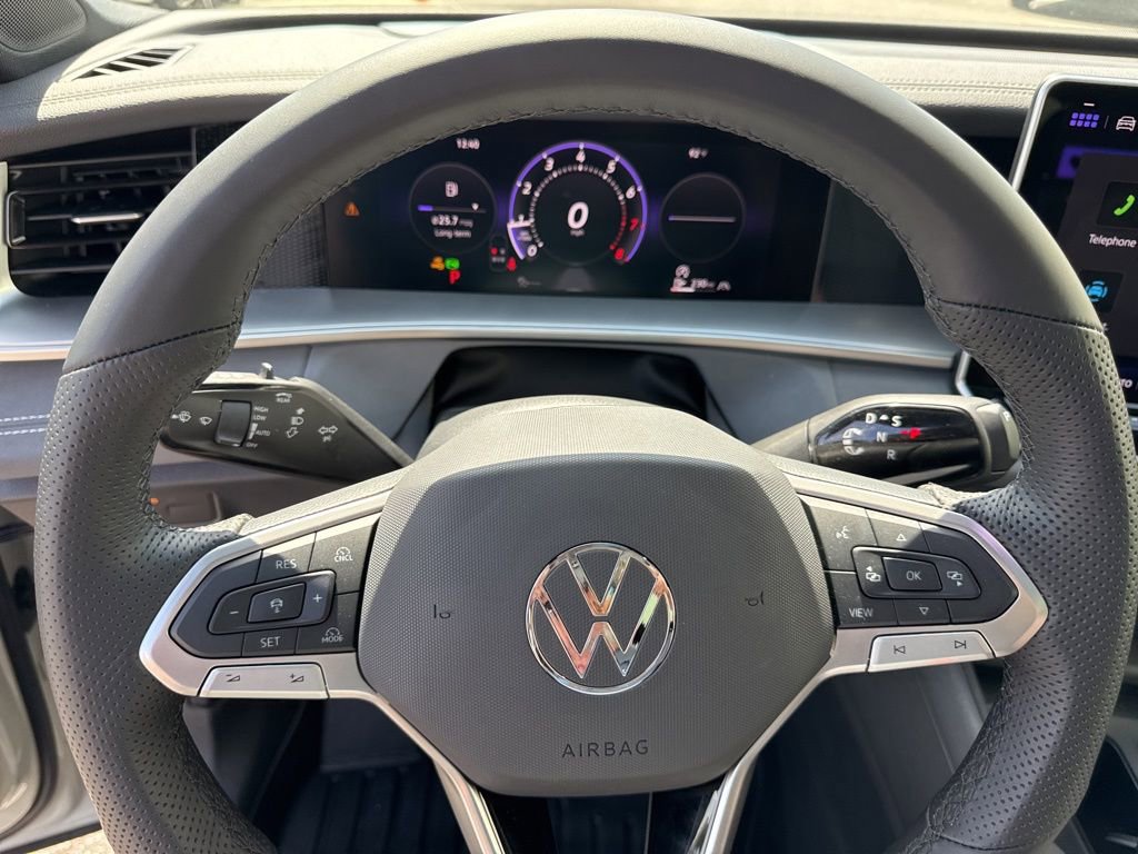 Certified 2026 Volkswagen Tiguan SE R-Line image 30