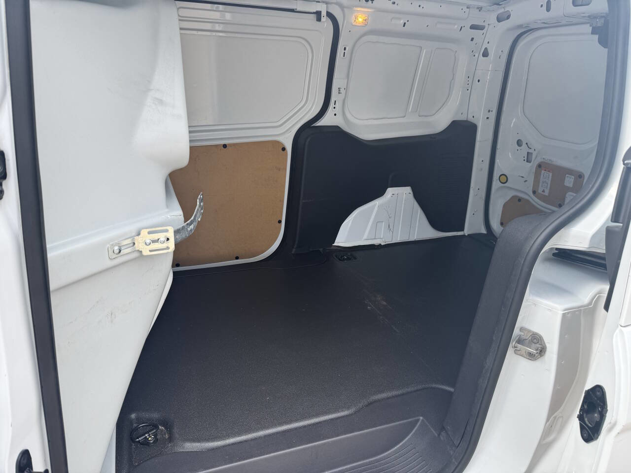 Used 2016 Ford Transit Connect XL image 16
