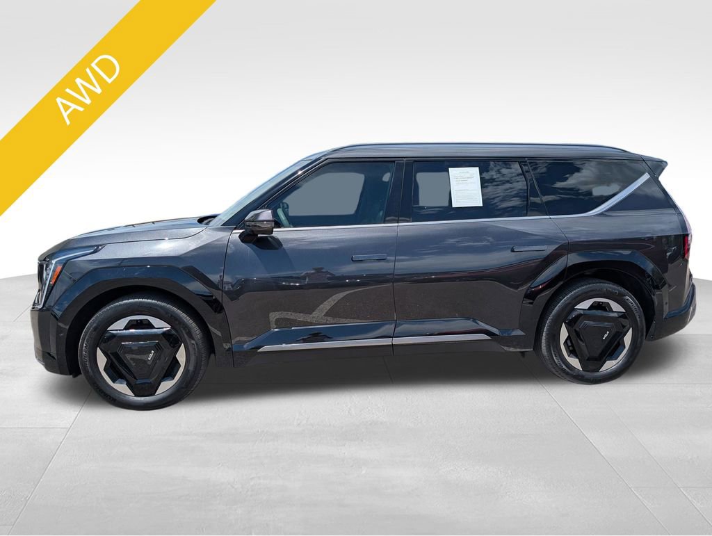 Used 2024 Kia EV9 Land w/ Towing Package AWD/4WD image 2