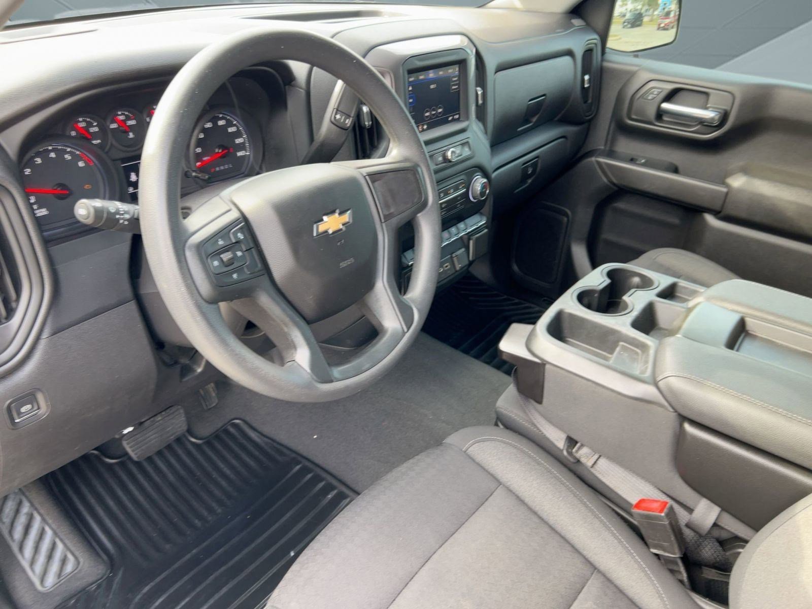 Used 2022 Chevrolet Silverado 1500 Custom image 4