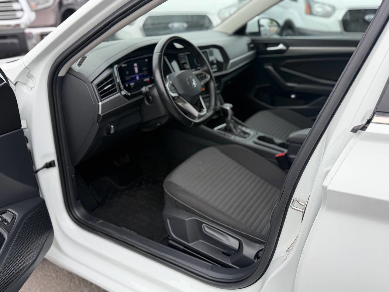 Used 2023 Volkswagen Jetta S image 47