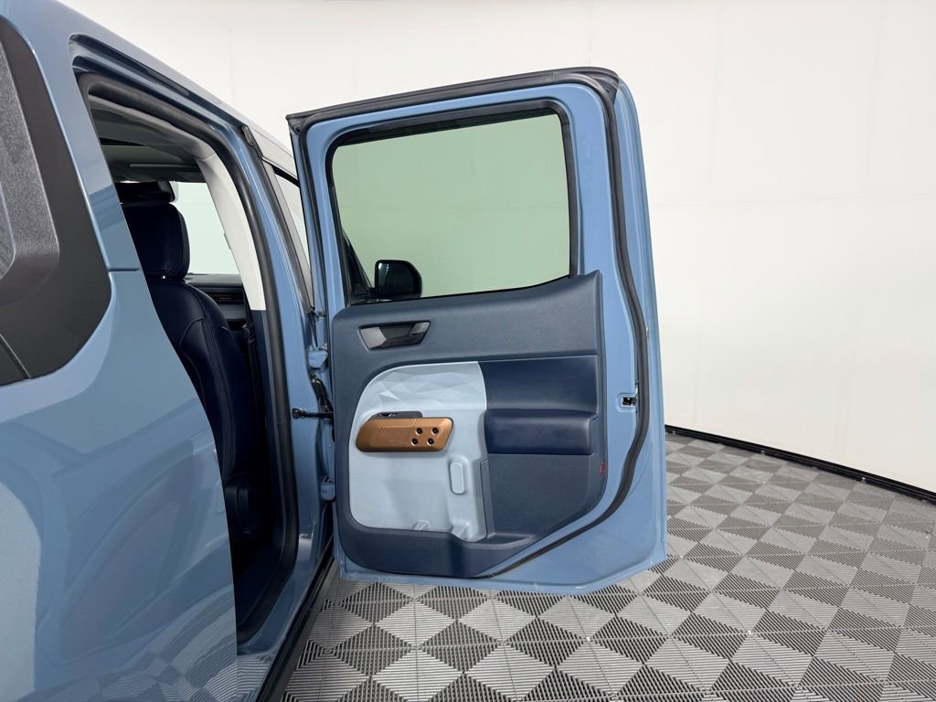 Used 2022 Ford Maverick Lariat w/ Lariat Luxury Package image 28