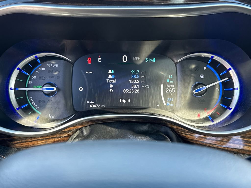 Used 2023 Chrysler Pacifica Pinnacle image 25