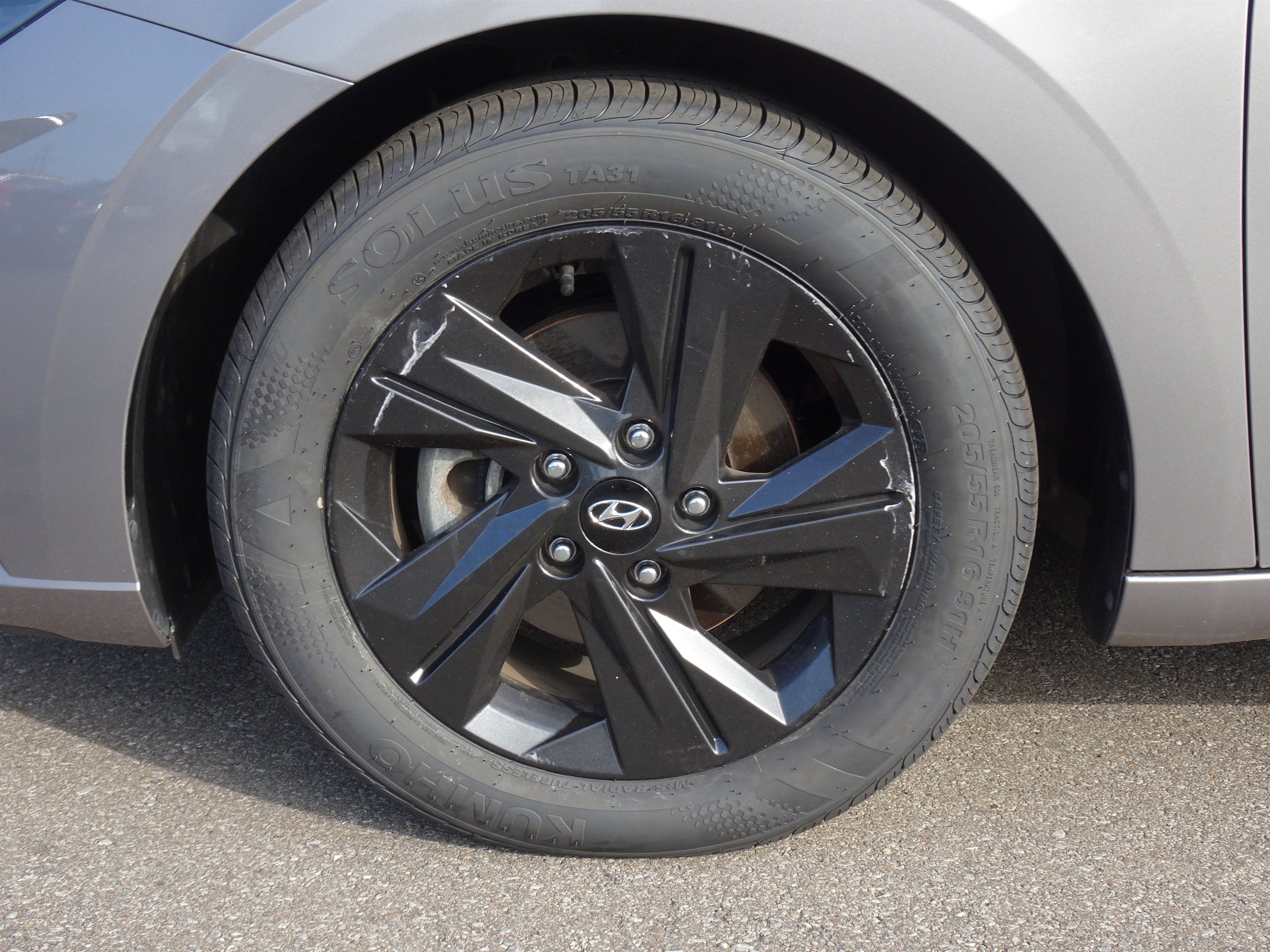 Used 2023 Hyundai Elantra SEL FWD image 27