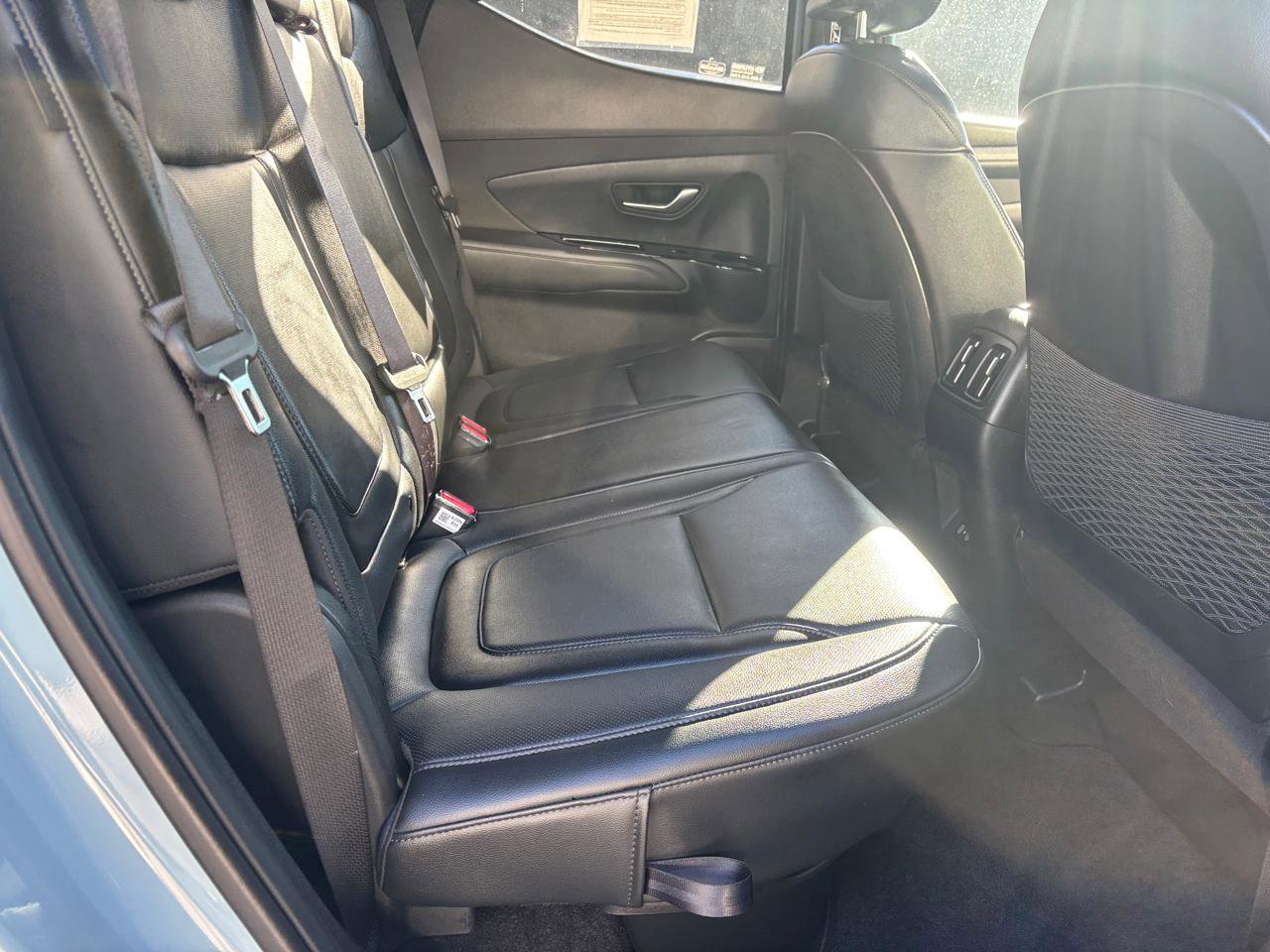 Used 2025 Hyundai Santa Cruz Limited image 14