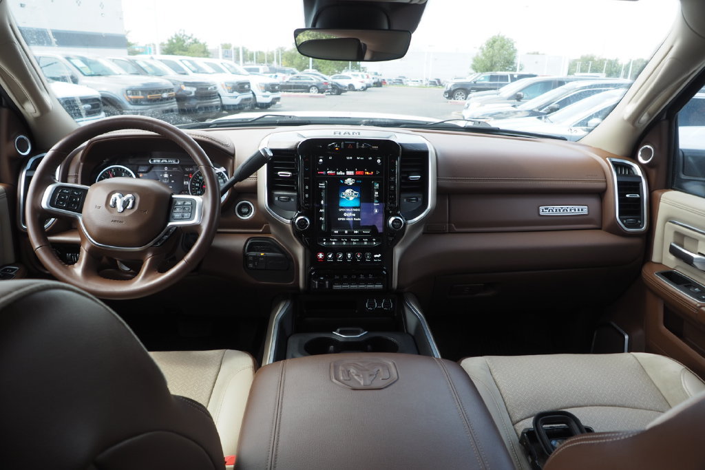 Used 2020 RAM 3500 Laramie AWD/4WD image 16
