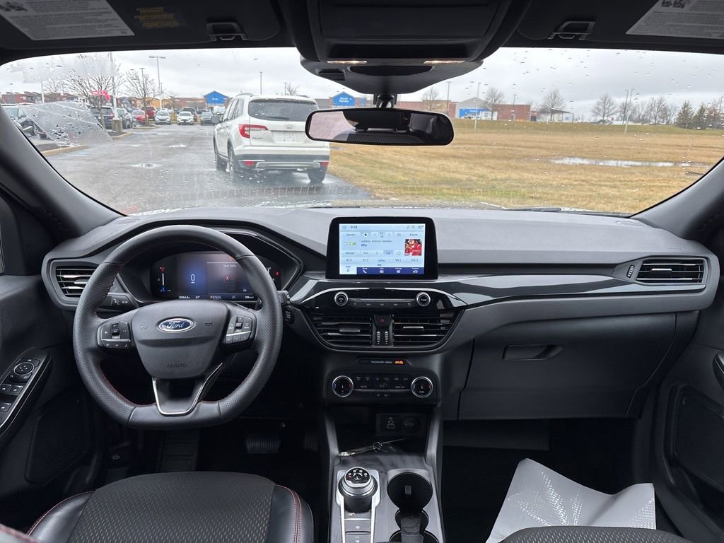 Used 2025 Ford Escape ST-Line image 18