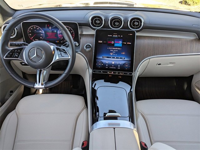 Used 2025 Mercedes-Benz GLC 300 image 16