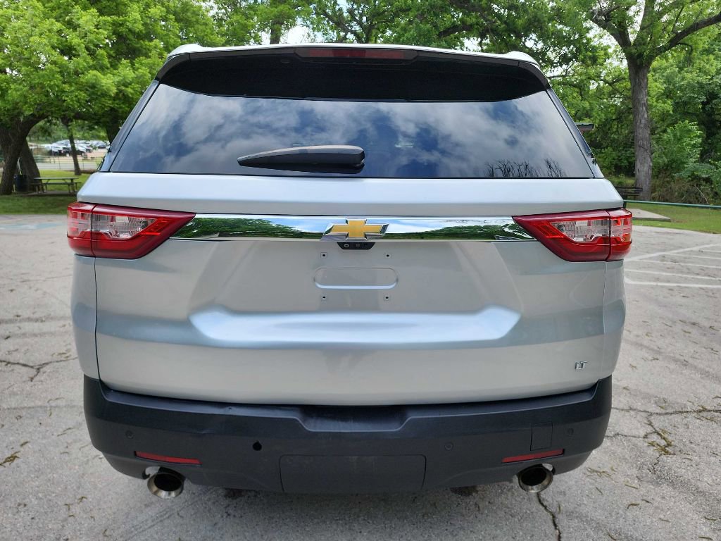 Used 2020 Chevrolet Traverse LT w/ LT Premium Package FWD image 6