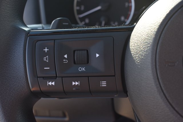 Used 2023 Nissan Rogue SV FWD image 20