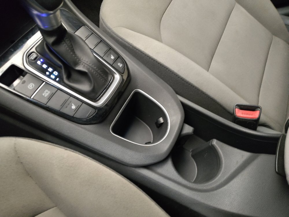 Used 2021 Hyundai Ioniq SEL image 26