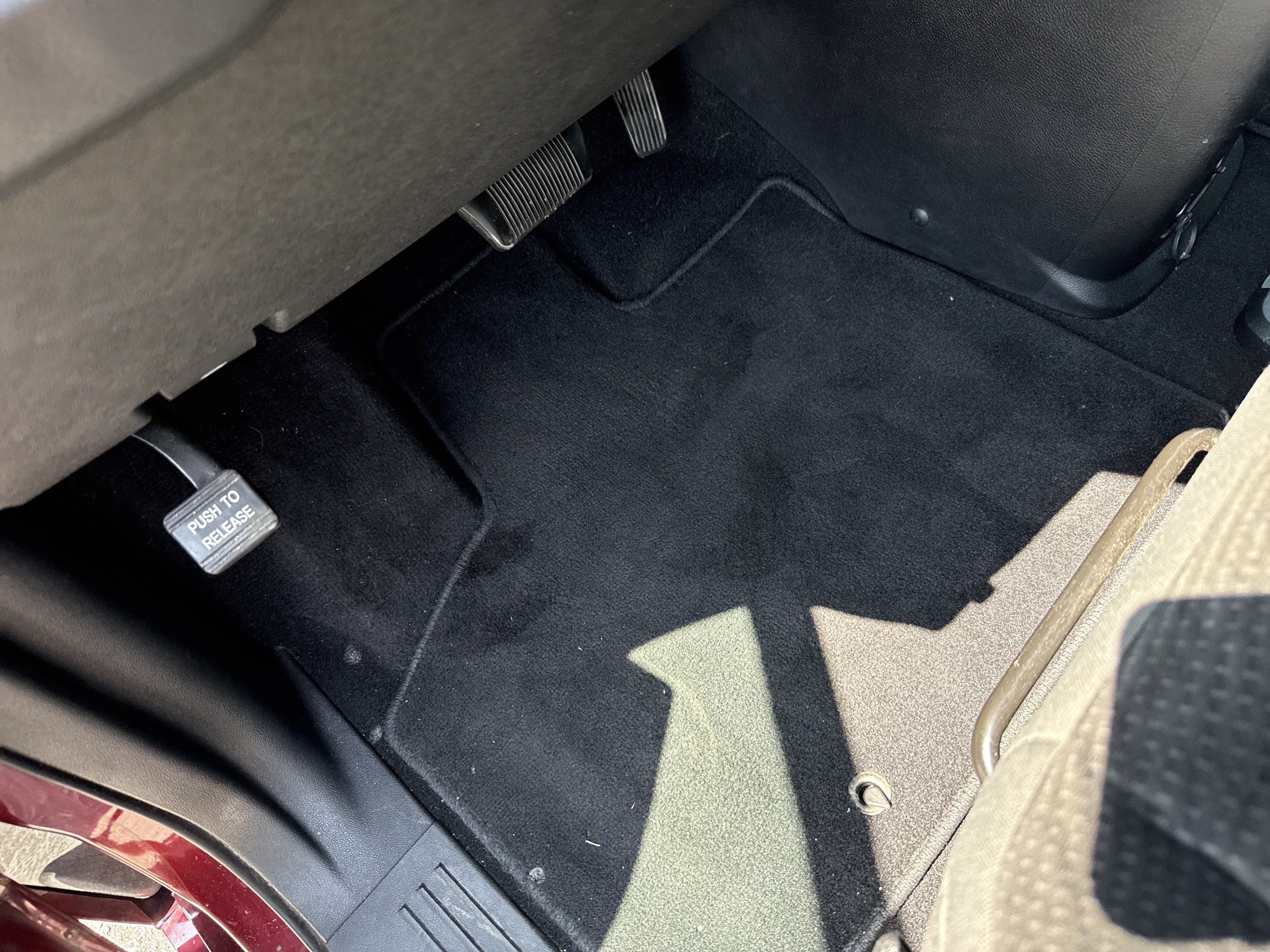 Used 2019 Dodge Grand Caravan SE FWD image 17