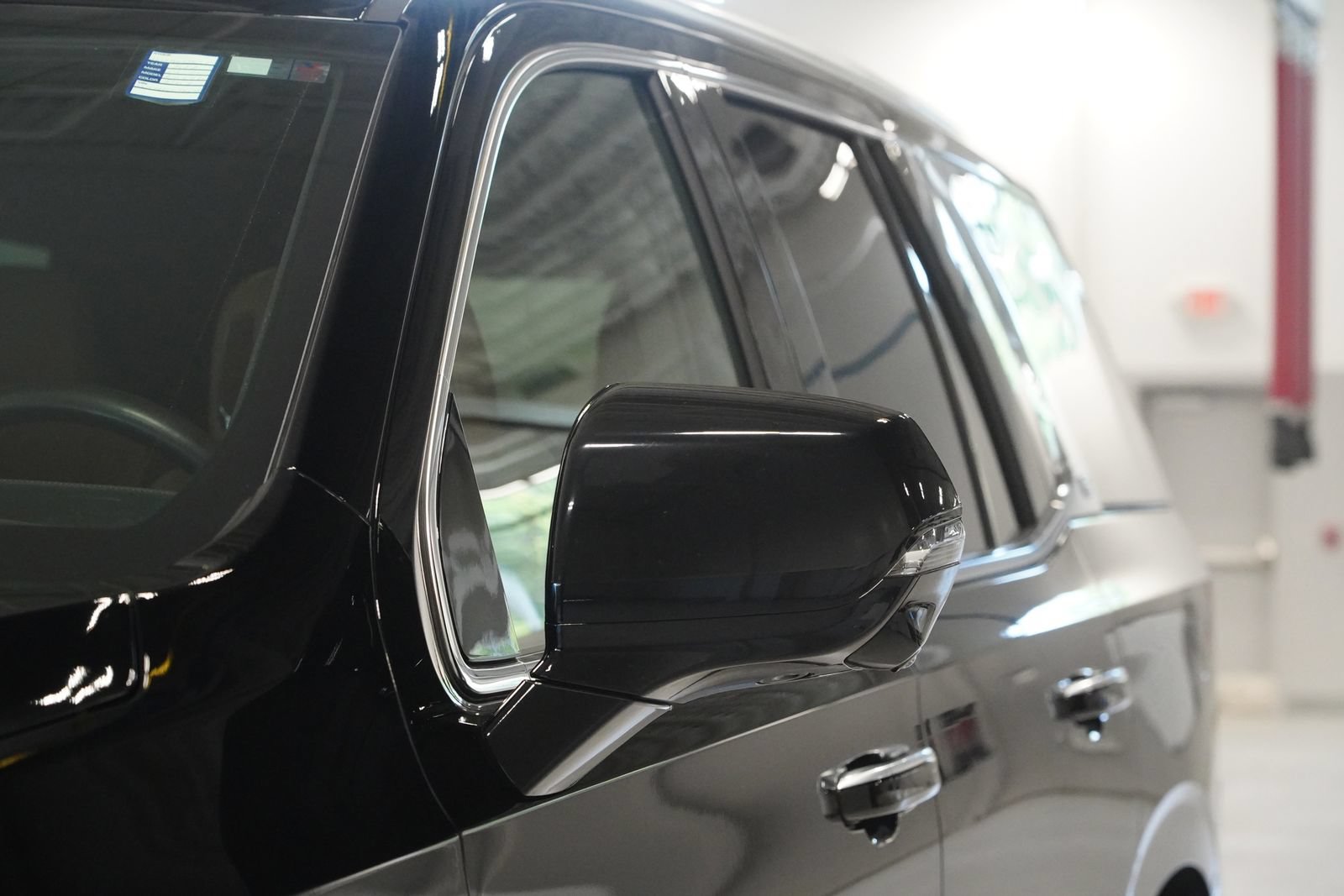 Used 2022 Cadillac Escalade Premium Luxury AWD/4WD image 7