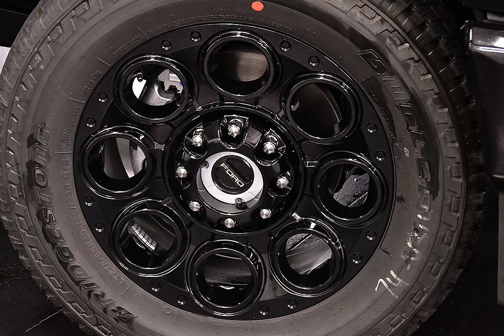 New 2026 Ford F350 Lariat w/ Black Appearance Package AWD/4WD image 9