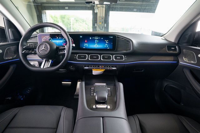New 2026 Mercedes-Benz GLS 450 4MATIC image 10