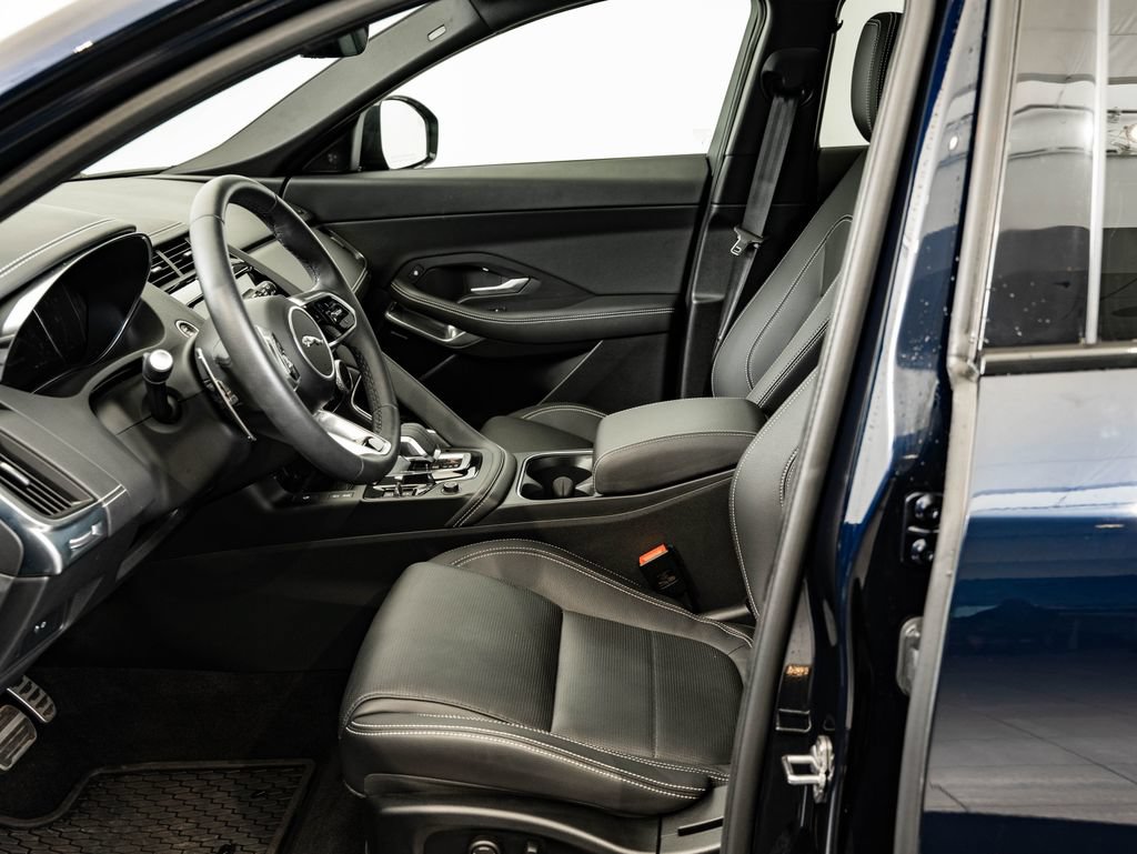 Certified 2024 Jaguar E-PACE R-Dynamic SE AWD/4WD image 20