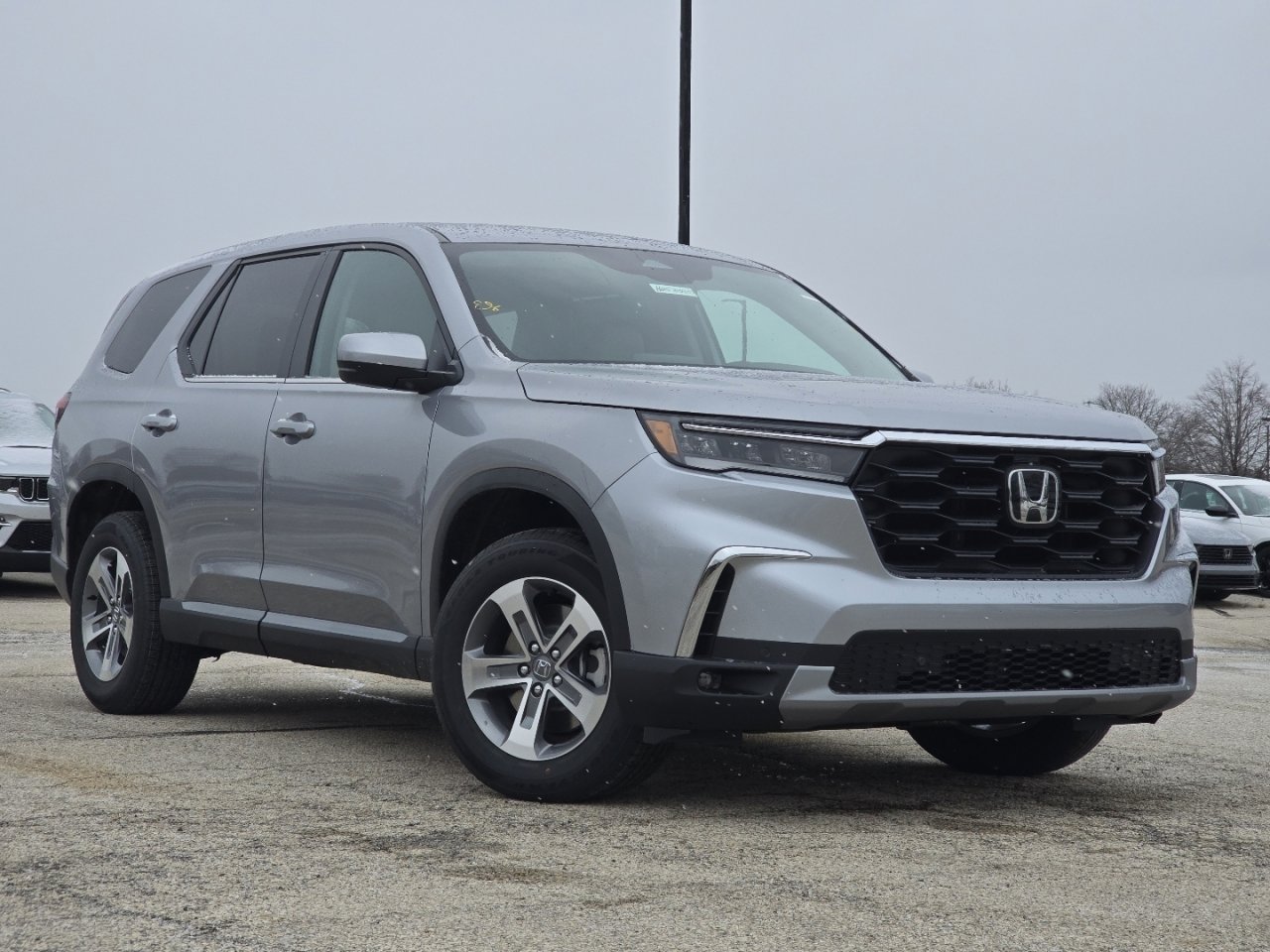 New 2025 Honda Pilot EX-L image 2