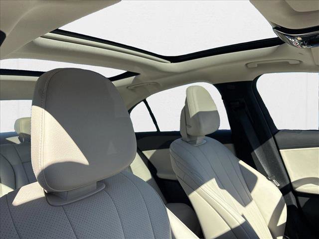 New 2025 Mercedes-Benz E 350 Sedan image 23