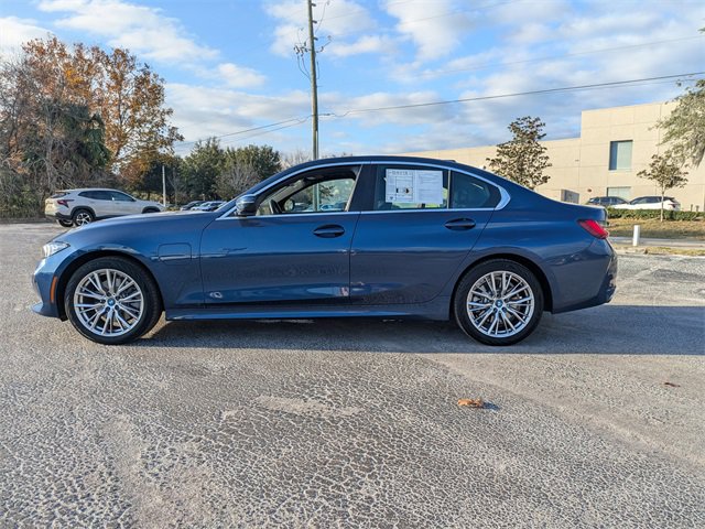 Used 2024 BMW 330e xDrive image 4