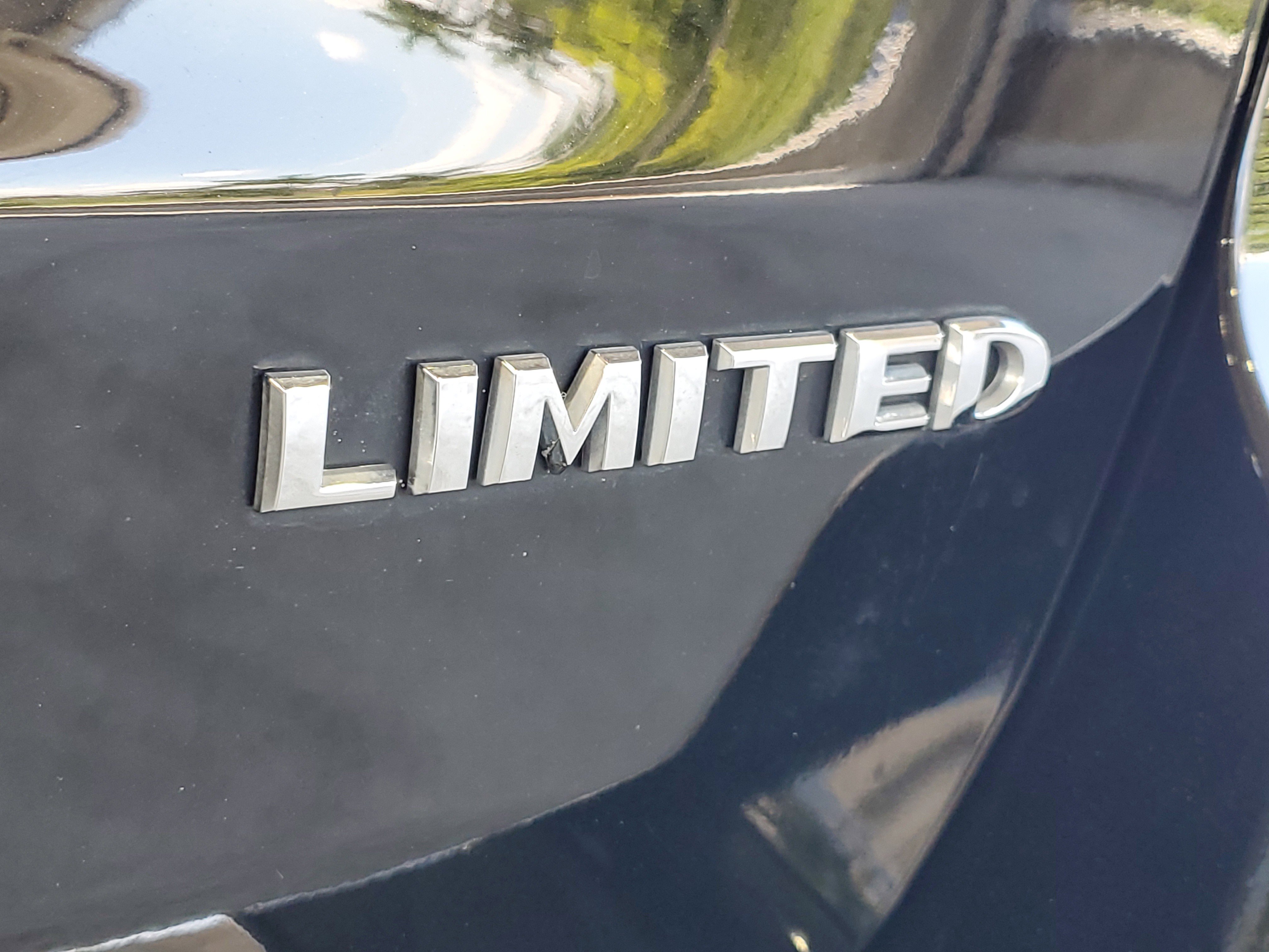 Used 2018 Jeep Grand Cherokee Limited RWD image 6
