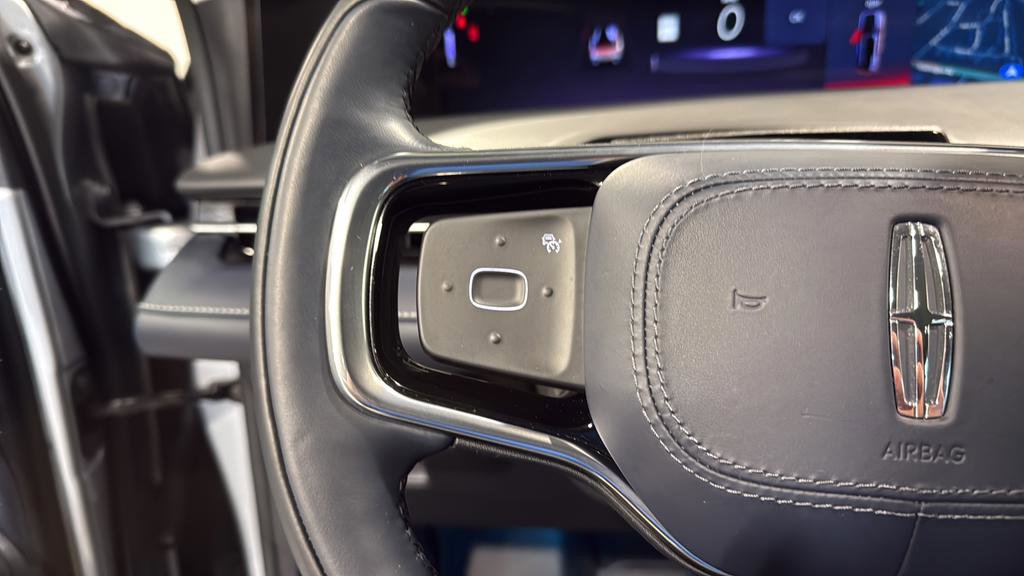 Used 2024 Lincoln Nautilus Reserve image 20