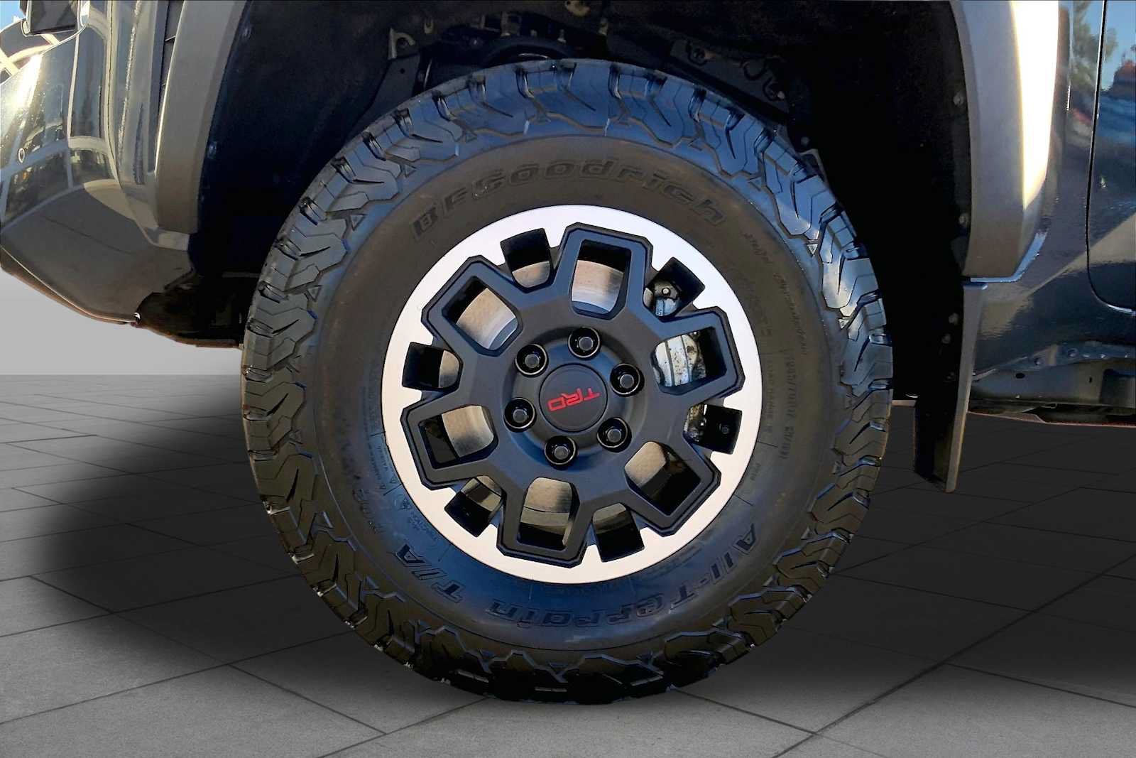 Used 2024 Toyota Tacoma TRD Off-Road w/ TRD Off Road Upgrade Package AWD/4WD image 11