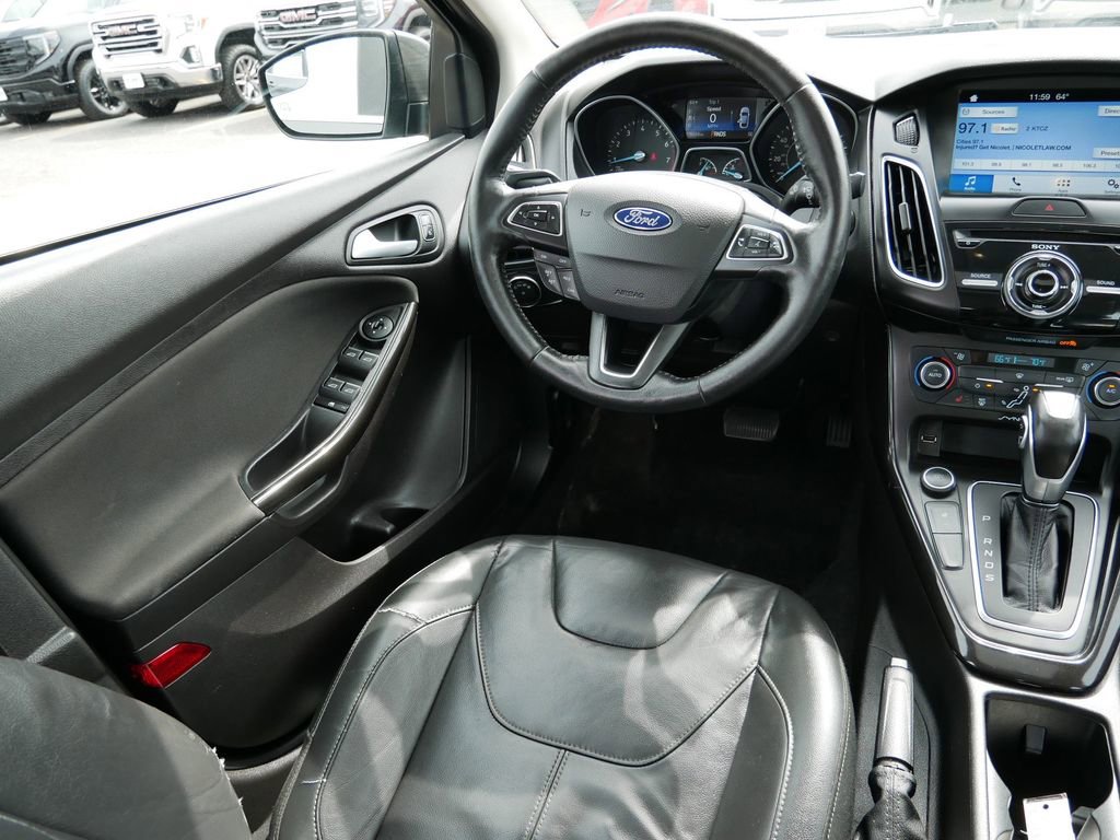 Used 2017 Ford Focus Titanium image 13